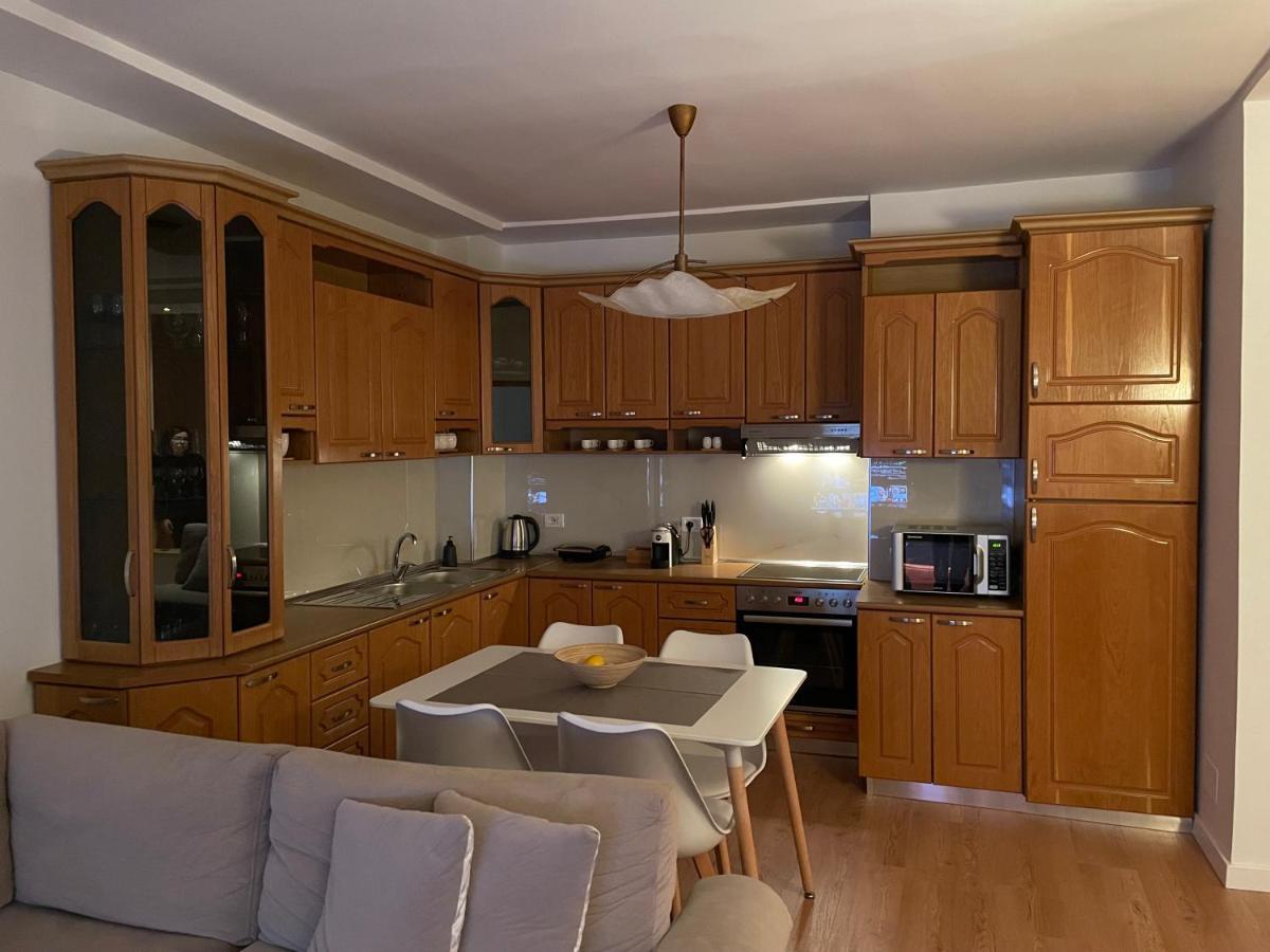 Proper Apartment 1 تيرانا المظهر الخارجي الصورة