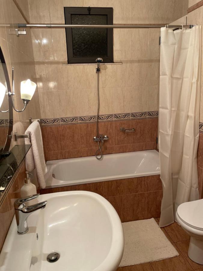 Proper Apartment 1 تيرانا المظهر الخارجي الصورة