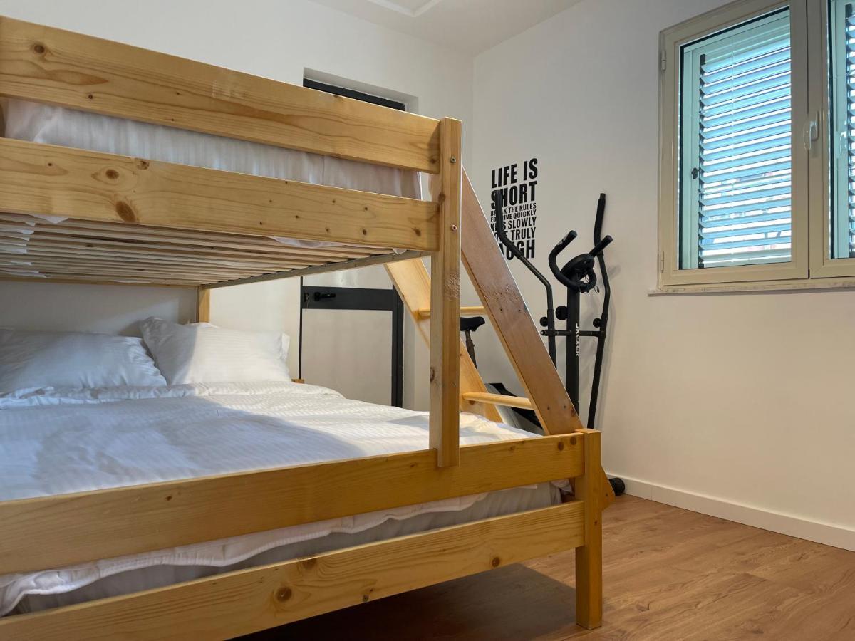 Proper Apartment 1 تيرانا المظهر الخارجي الصورة