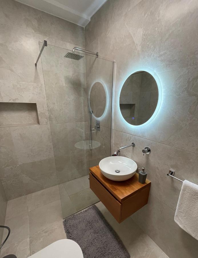 Proper Apartment 1 تيرانا المظهر الخارجي الصورة